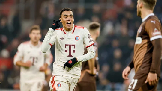 &quot;Bayern&quot; əzmkar qələbə sayəsində liderliyini möhkəmləndirdi&nbsp;